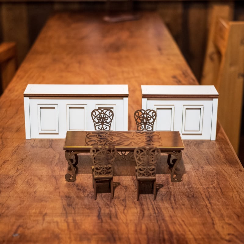 スーパーサマーセール！ 1/10スケールミニチュア家具 アンティーク風