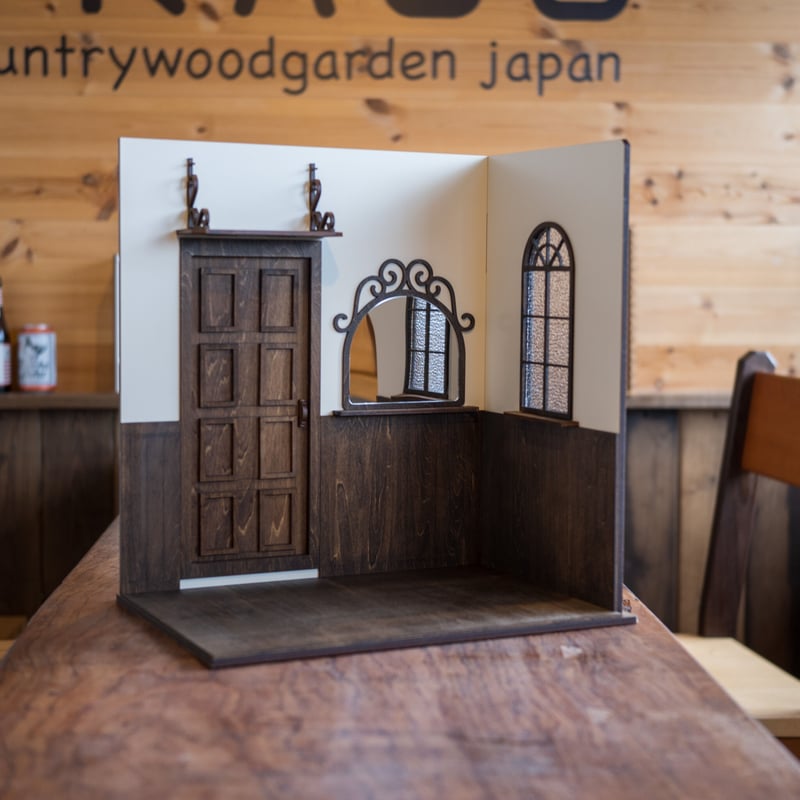 1/6スケールドールハウス洋館右壁鏡と窓とドア 5台限定セール