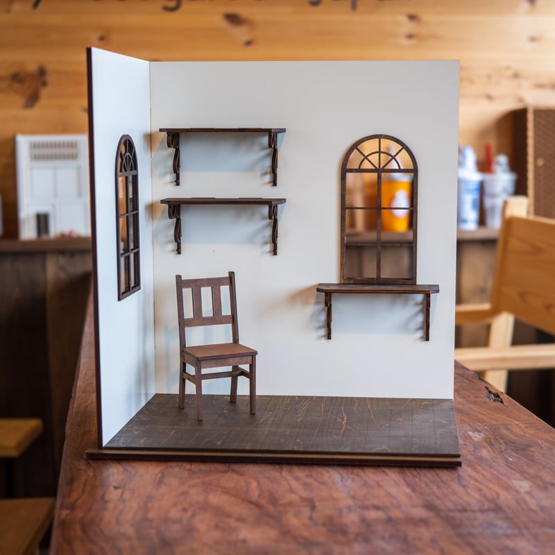 1/6スケールドールハウス洋館左壁シェルフと窓 | kkcompany