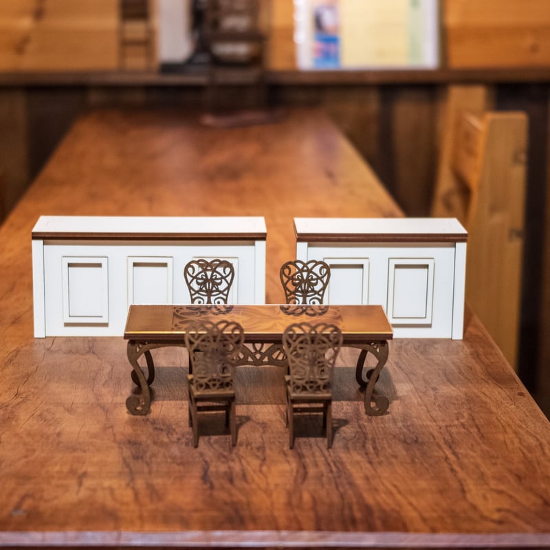 スーパーサマーセール！ 1/10スケールミニチュア家具 アンティーク風