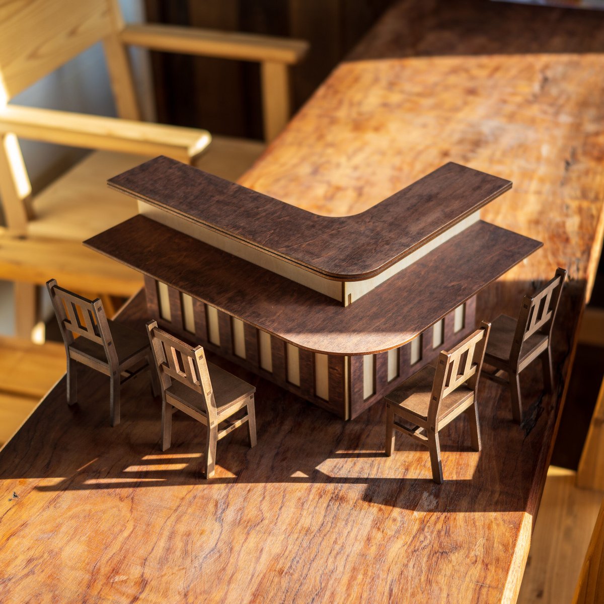 【お値下げ】ミニチュア　アンティーク調チェアー　3点セット お値下げ】ミニチュア アンティーク調チェアー 3点セット お