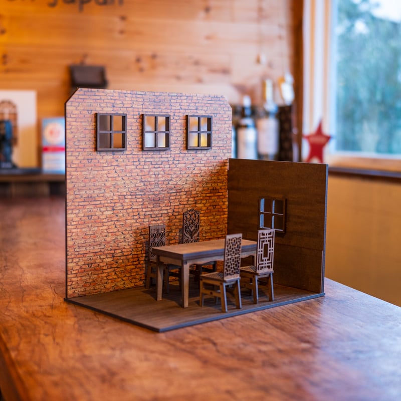 1/10スケールドールハウス山小屋の部屋 レンガ壁 家具セット