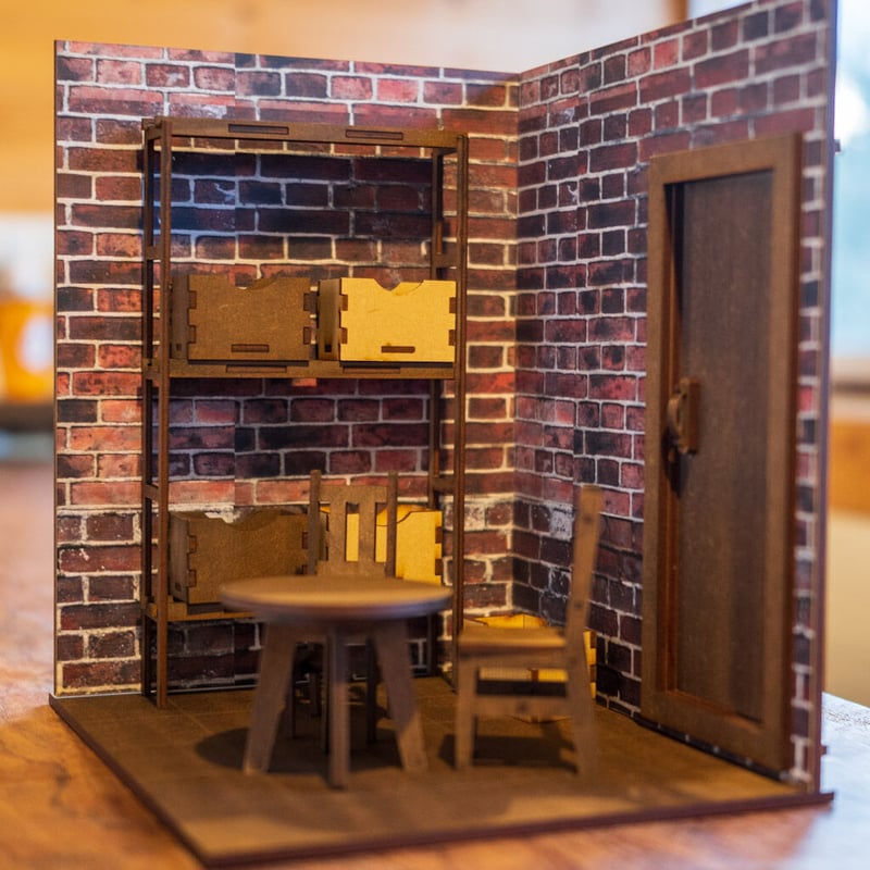 4周年記念セール！1/10スケールドールハウスレンガの倉庫ドア 棚と家具
