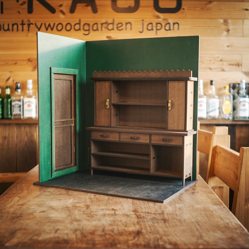 1/6スケールドールハウス洋館マットグリーンローラー塗装壁 家具セット