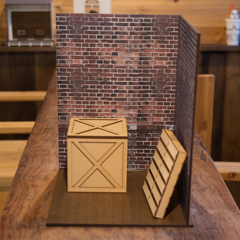 4周年記念セール！ 1/6スケールドールハウス古レンガのハウス木箱と