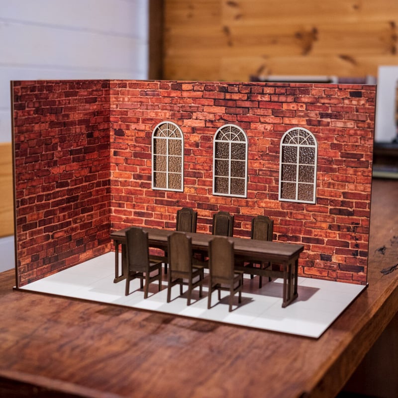 大きな窓のある煉瓦柄背景ボードドールハウスハンドメイド 1／10スケールドールハウスレンガ壁紙窓ワイド | kkcompany