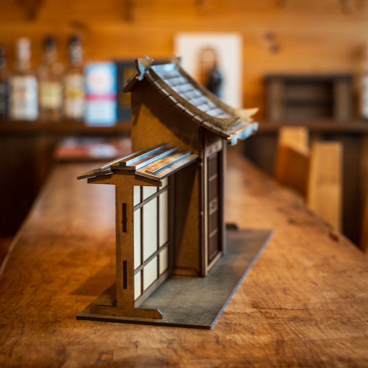 ドールハウス（オーダー品） 1/10スケール和風ドールハウス縁側赤の土壁 | kkcompany