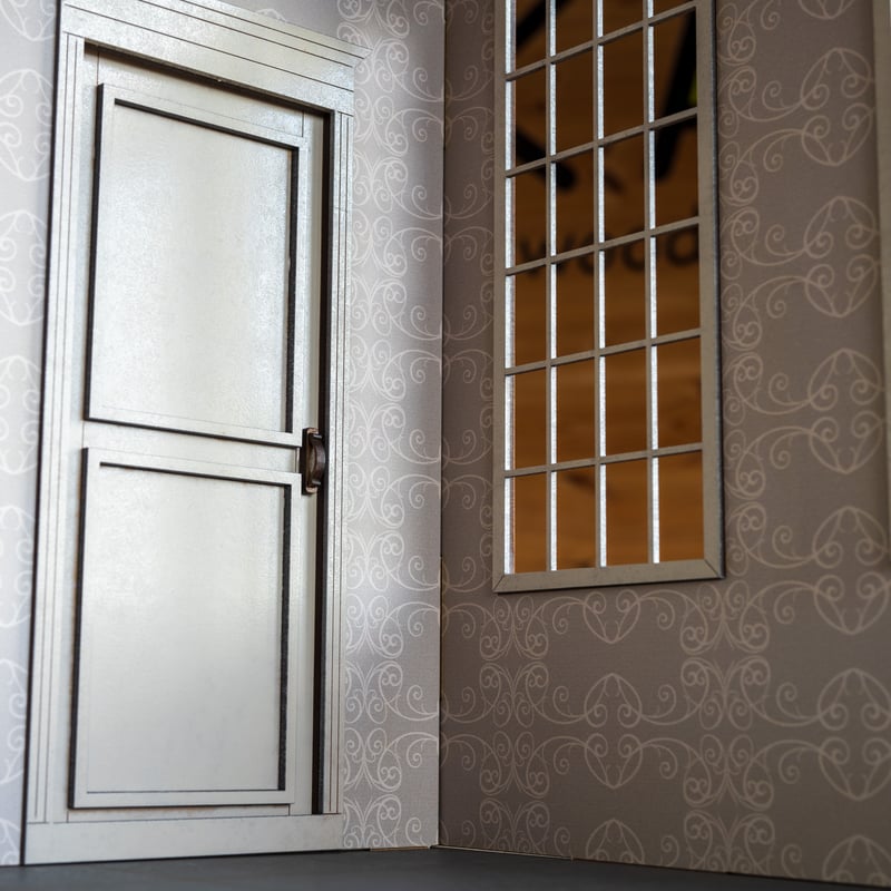 1/6スケールドールハウス洋館グレー壁紙 建具とドアベージュカラー塗装