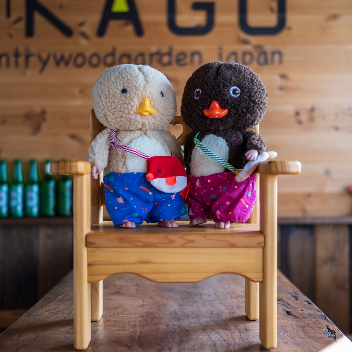 キッズ　チャイルドチェア クレヨン アメリカUSED☆クレヨン柄 アメリカンヴィンテージ キッズチェア