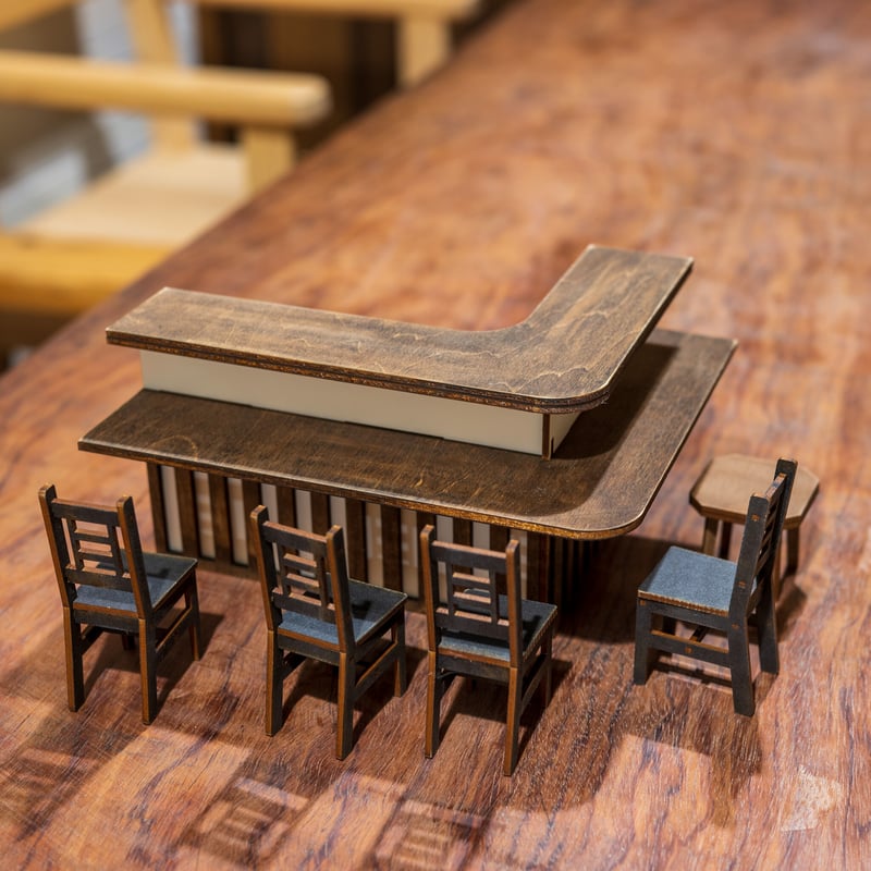 ミニチュア家具❷　カウンターと小物のセット 1/10スケールミニチュア家具 居酒屋カウンター椅子セット 大好評再販
