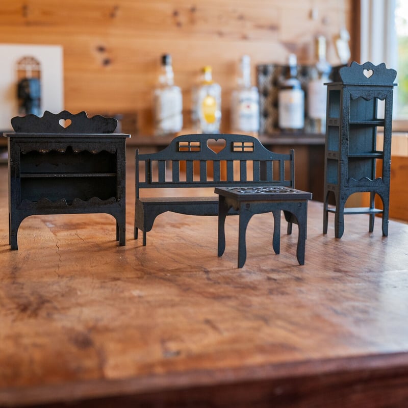 2024年新春セール！1/10スケールミニチュア家具 アンティーク風塗装4点