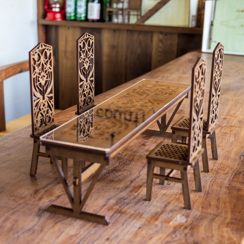 1/6スケールミニチュア家具 ガラステーブル風ダイニングテーブルと