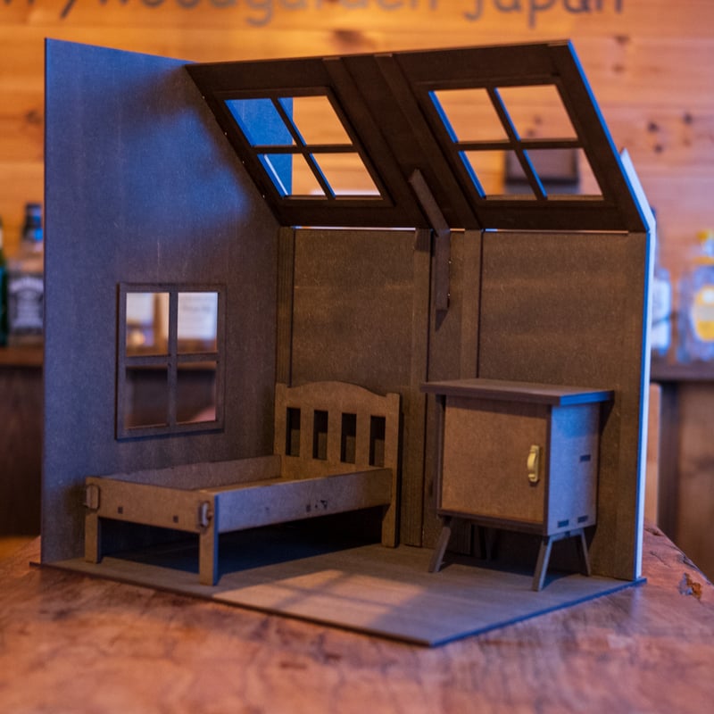 1/6スケールドールハウス山小屋の屋根裏部屋 | kkcompany