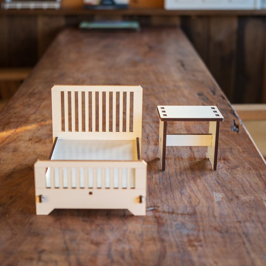 1/10スケールミニチュア家具ベッドホワイトサイドテーブルセット