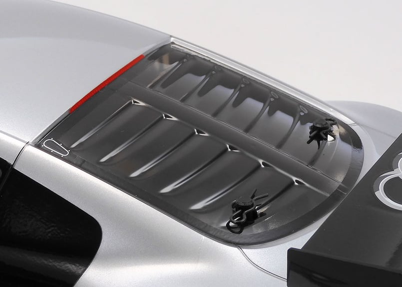1/10 SCALE R/C 4WD HIGH PERFORMANCE RACING CAR