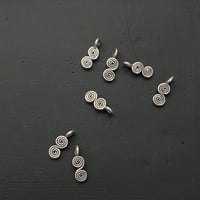 カレンシルバー/ビーズ・キューブカット2.5mm 1連(約70cm) | ALANKAR