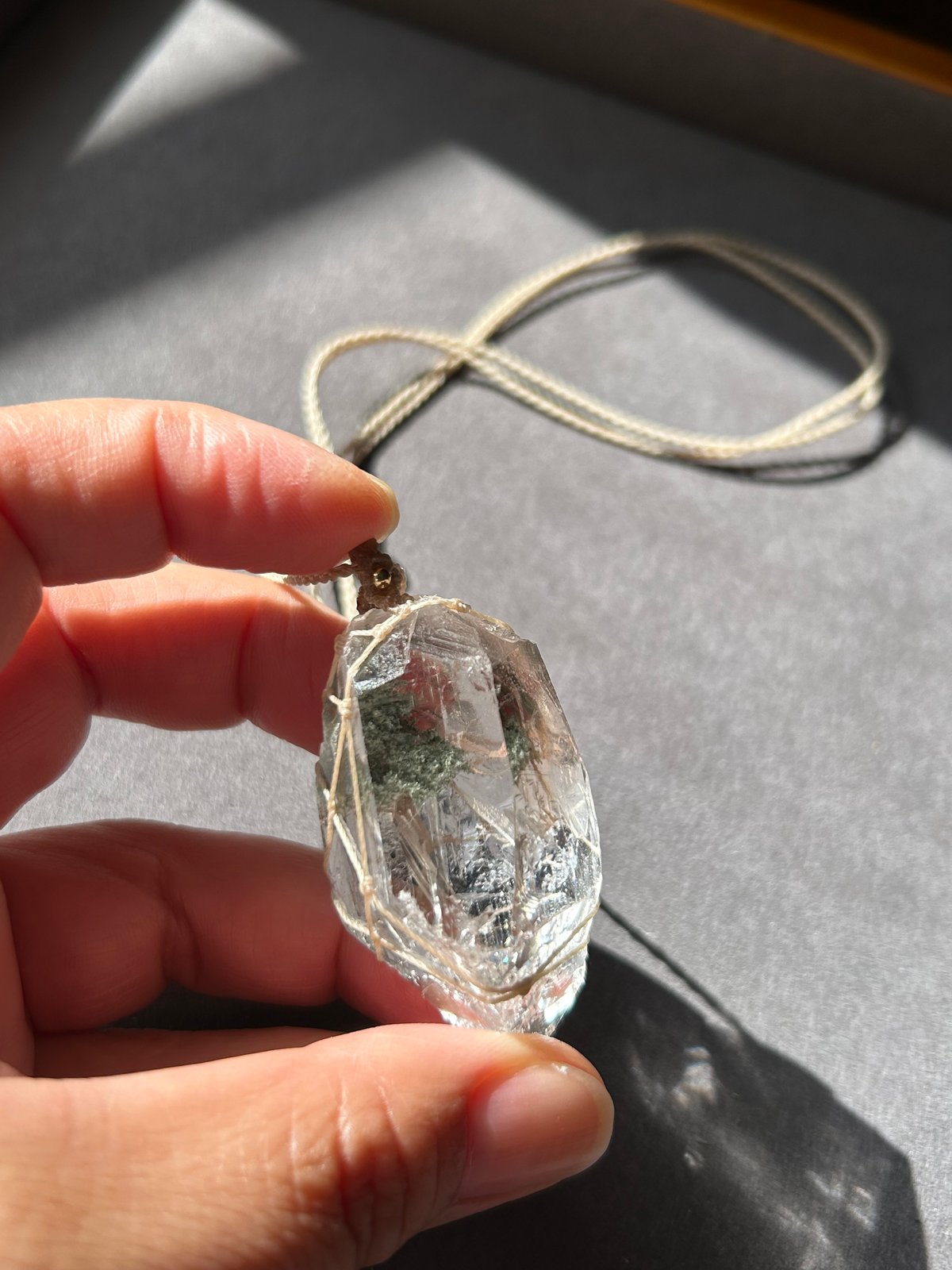 ヒマラヤ水晶(マニハール産/ルチル・クローライト)の原石 ヒマラヤ水晶(マニハール産/ルチル・クローライト)の原石