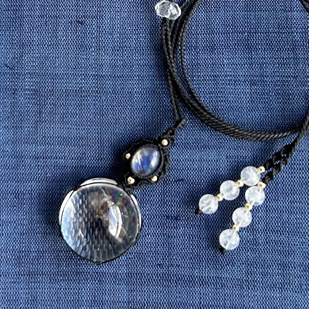 アイリスクォーツ×ホワイトラブラドライトのペンダント | ALANKAR