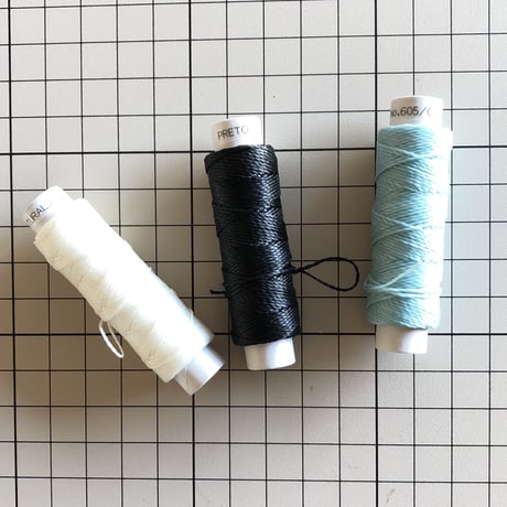【20m小巻】LINHASITA社製ワックスコード＜取り扱い36色＞　0.5mm （ロウビキ紐　蝋引き紐　waxcord）｜お好きな3色セット