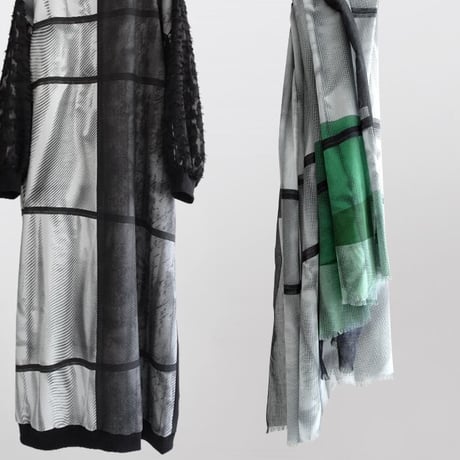 KROFUNE “Ms. Drape & Green”
