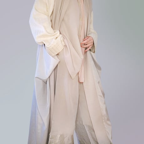 APON, BALOON GOWN
