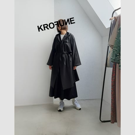 KROFUNE “Einstürzende” HOODED GOWN