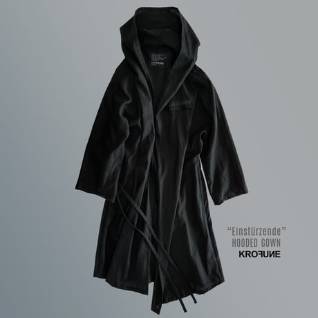 KROFUNE “Einstürzende” HOODED GOWN