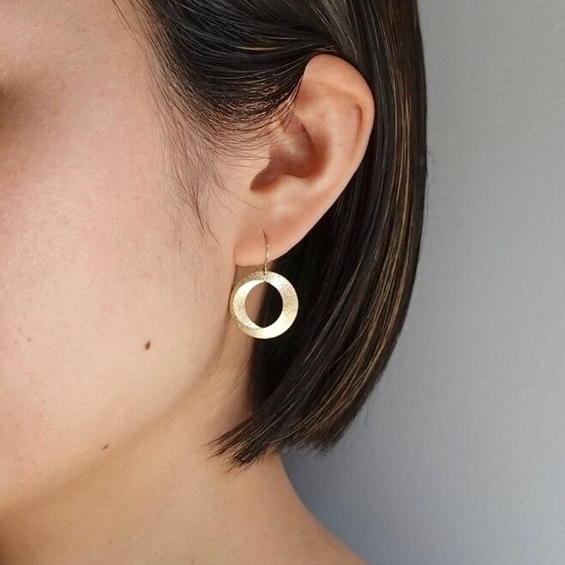 Eclipse hook earrings / イクリプス フックピアス | himie [