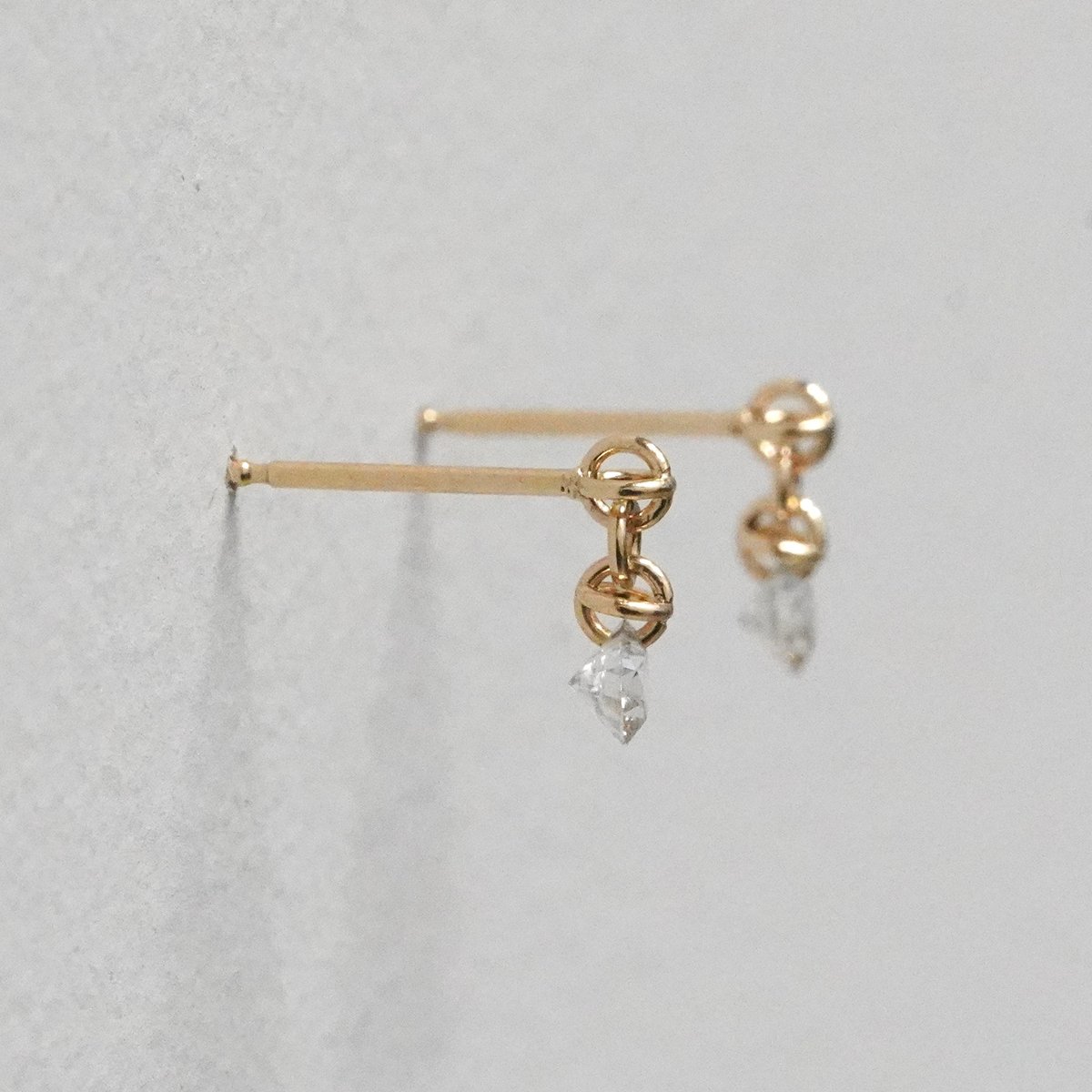 W cross diamond pierced earrings / ダブル クロス ダイヤ W cross diamond pierced earrings / ダブル クロス ダイヤ