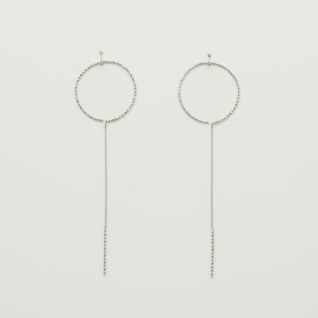輪なげ ピアス S（Pt）