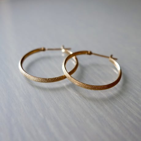 Grace crossing  Hoop earrings  L / グレイス クロッシング ピアス (L)