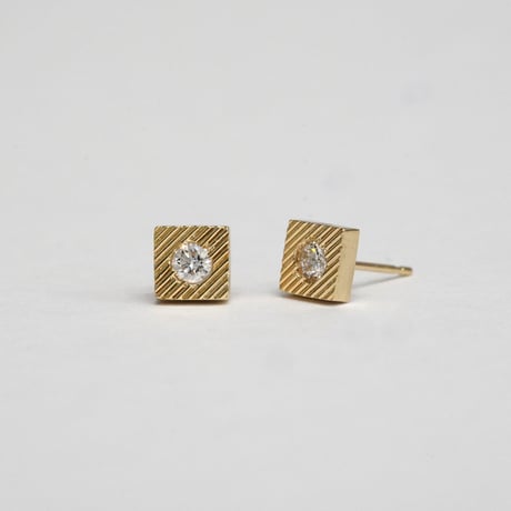 Puddle pierced earrings (square) / パドル ピアス (四角)