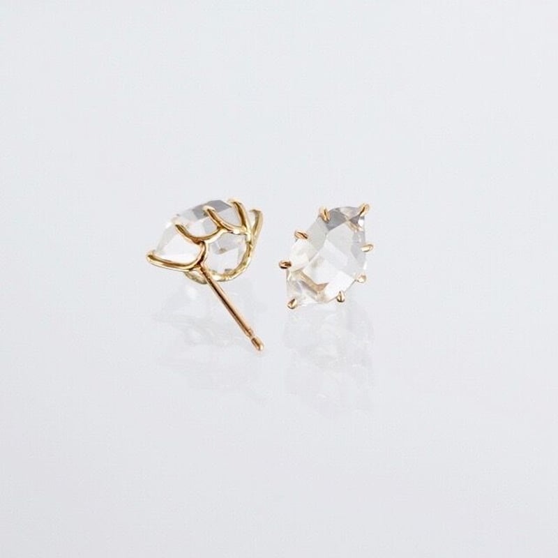 Herkimer diamond stud earrings M / ハーキマーダイヤモンド