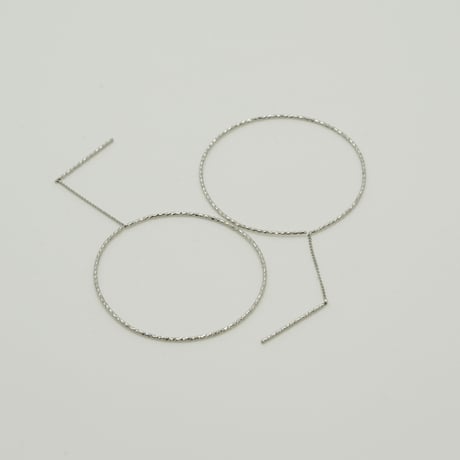 輪なげ ピアス L（Pt）
