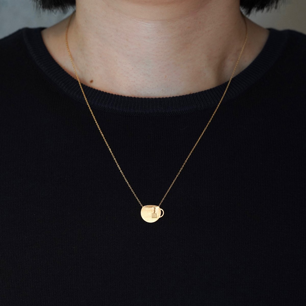 Mug necklace (single) / マグ ネックレス (ふつうめ) | himie