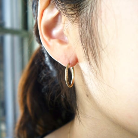 Grace crossing  Hoop earrings  M / グレイス クロッシング ピアス (M)