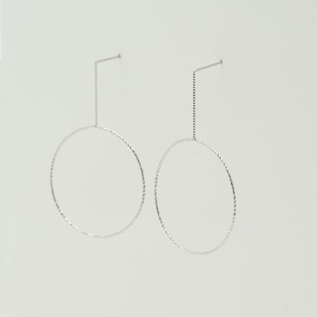 輪なげ ピアス L（Pt）