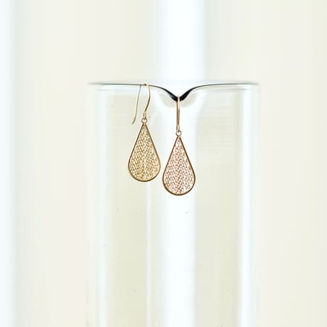 Honeybee wing hook earrings / ミツバチの羽根 ピアス
