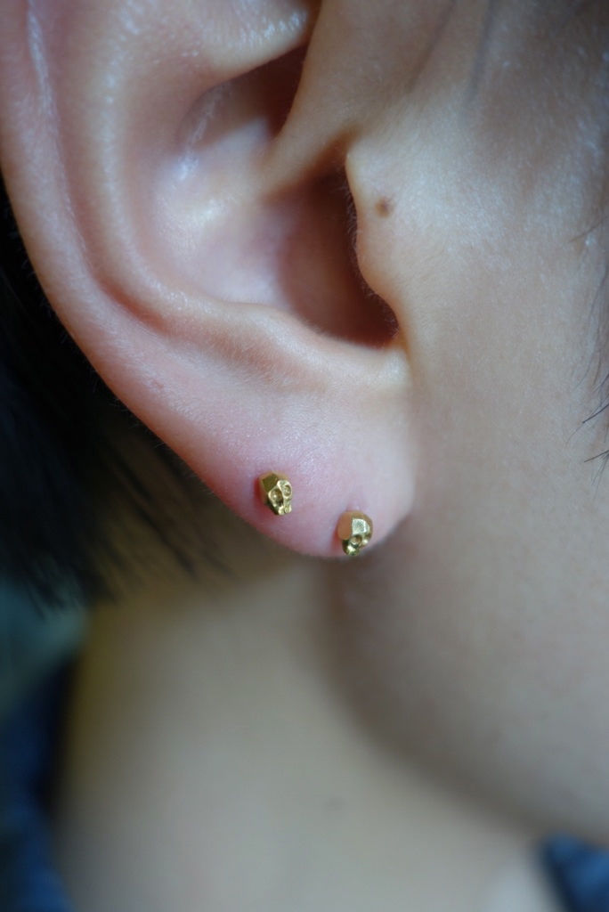 Skull earrings / スカル ピアス | himie [ヒーミー]