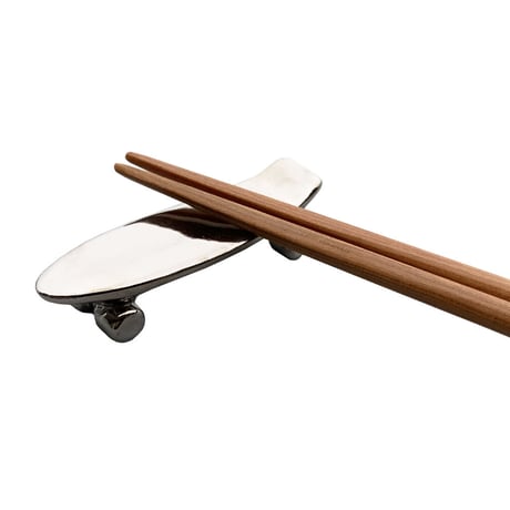 Pika Pika Skateboard chopstick rest (platinum)
