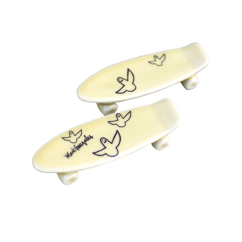 キスマーク　トリニティ　KISSMARK TRINITY SLOT 大阪手渡可 Mark Gonzales / skate board chopstick rest (yel