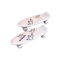 Mark Gonzales / skate board chopstick rest (pink)