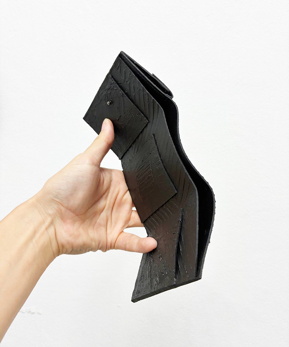 mw11｜三つ折り豆財布／BK | Kagari Yusuke ／カガリユウスケ