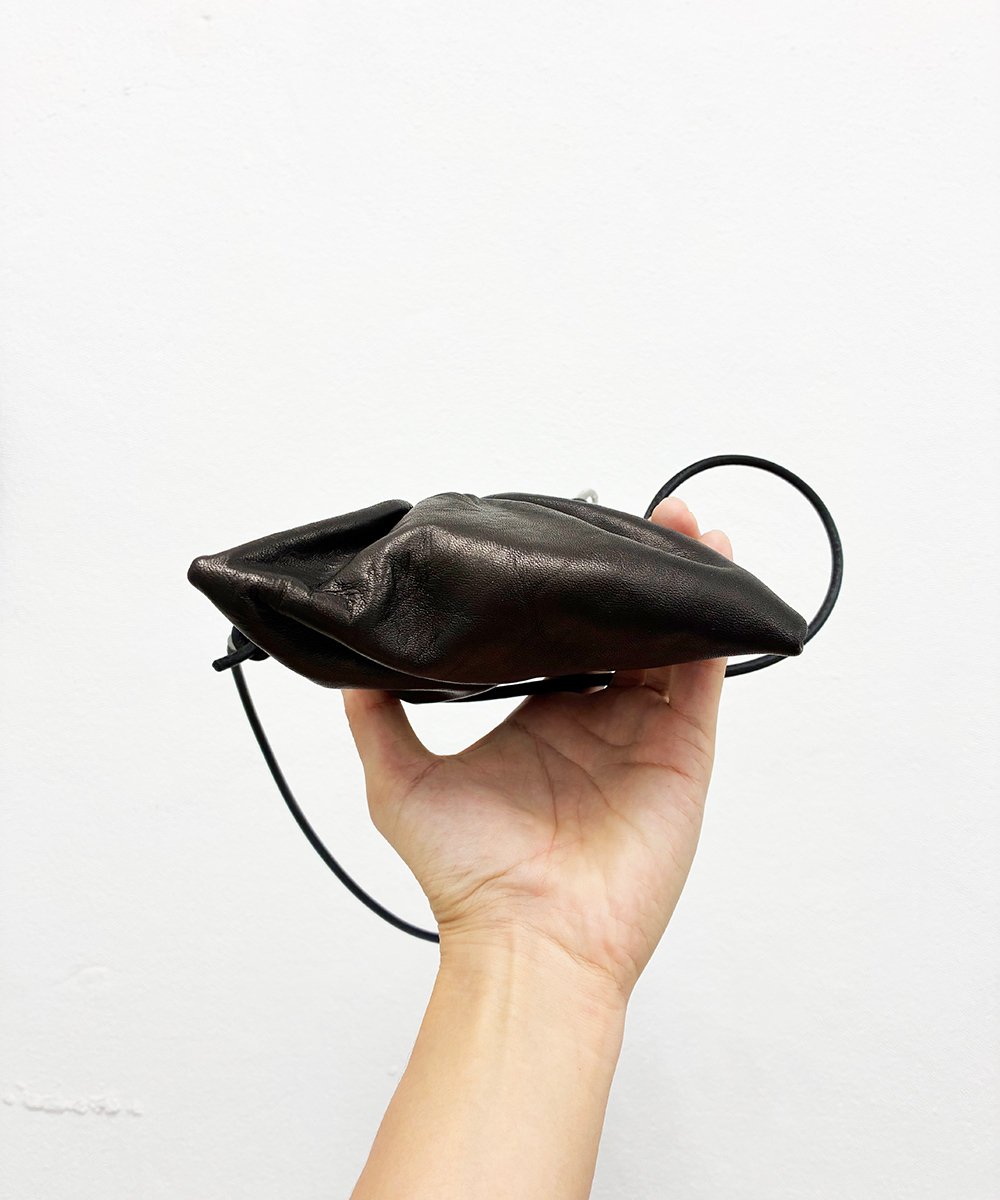 S23-02｜スキンショルダーポーチ | Kagari Yusuke ／カガリユウスケ