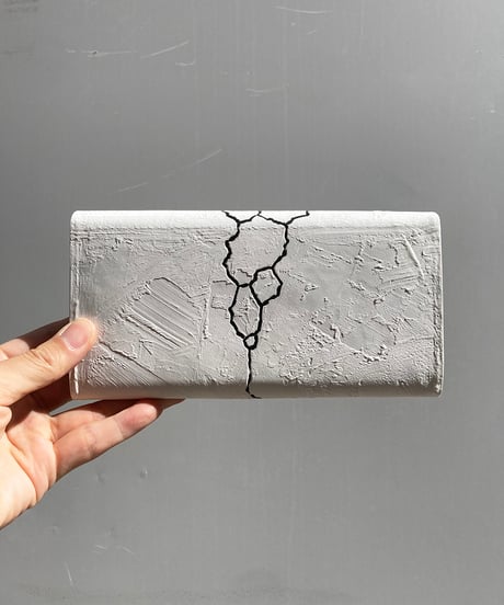 mw07｜フラップ付き長財布／CC・WH
