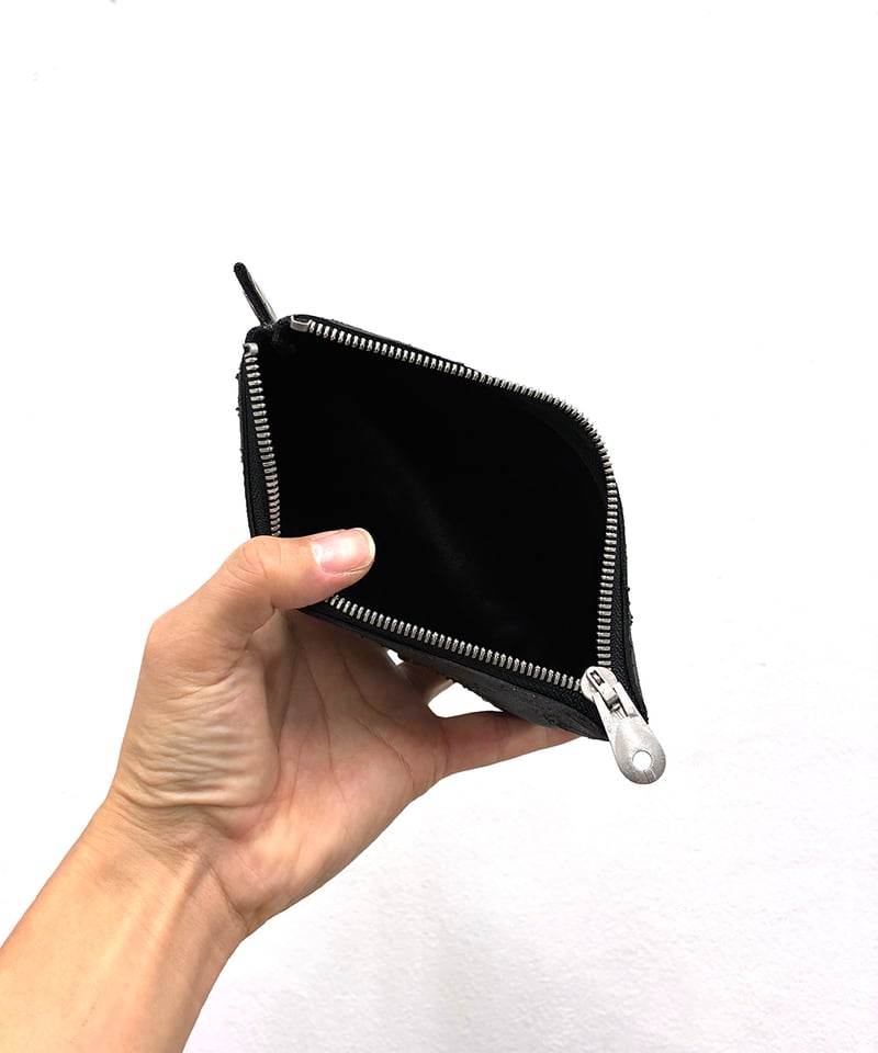 ウォールスタンダードポーチ／BK | Kagari Yusuke ／カガリユウスケ