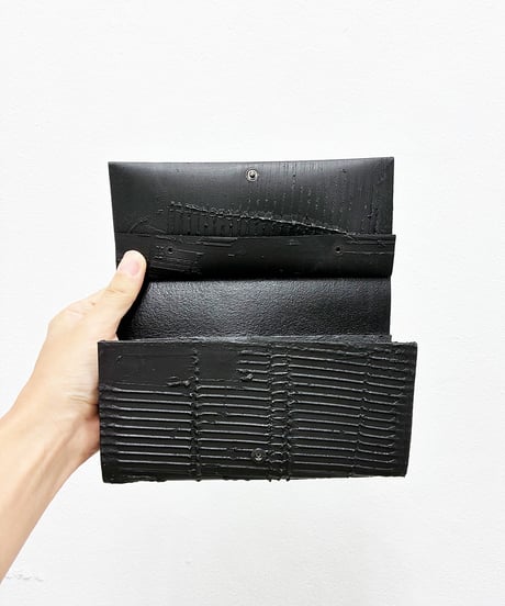 mw07｜フラップ付き長財布／BK