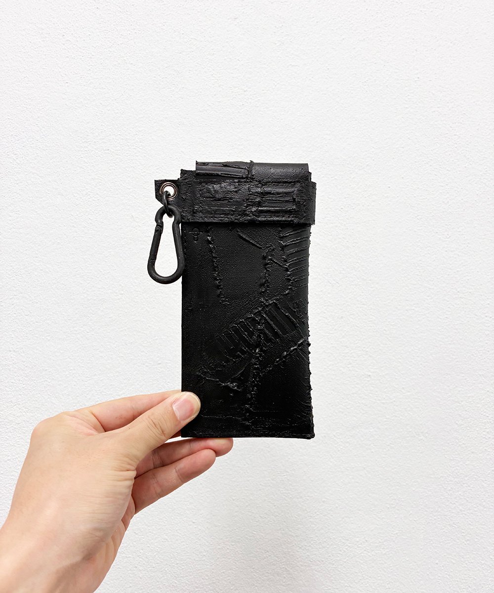 カガリユウスケ　kagariyusuke 吊るすグラスケース　黒　レザー fit=scale-down,w=1200