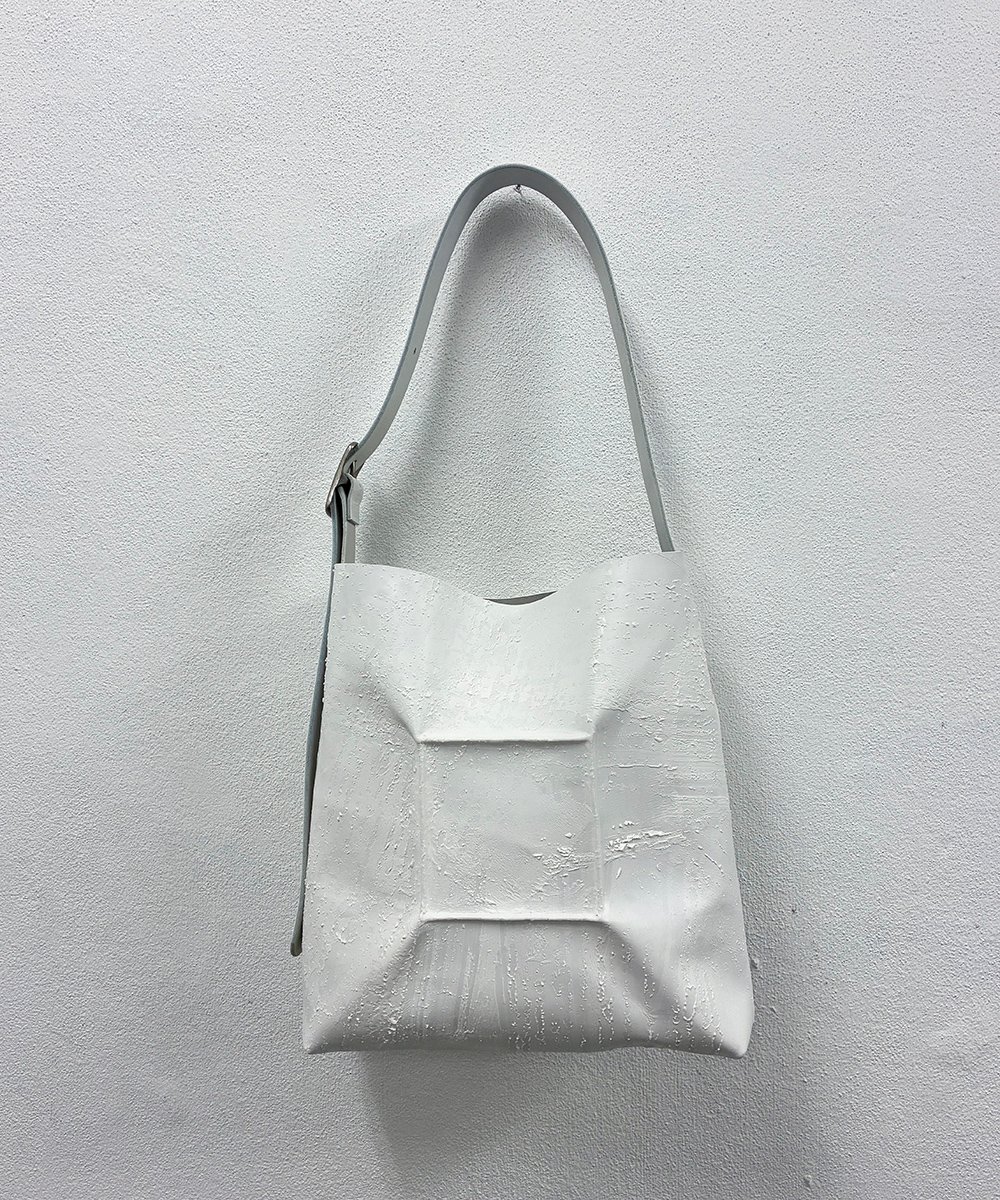 W11-01｜スクエアショルダー／WH | Kagari Yusuke ／カガリユウスケ