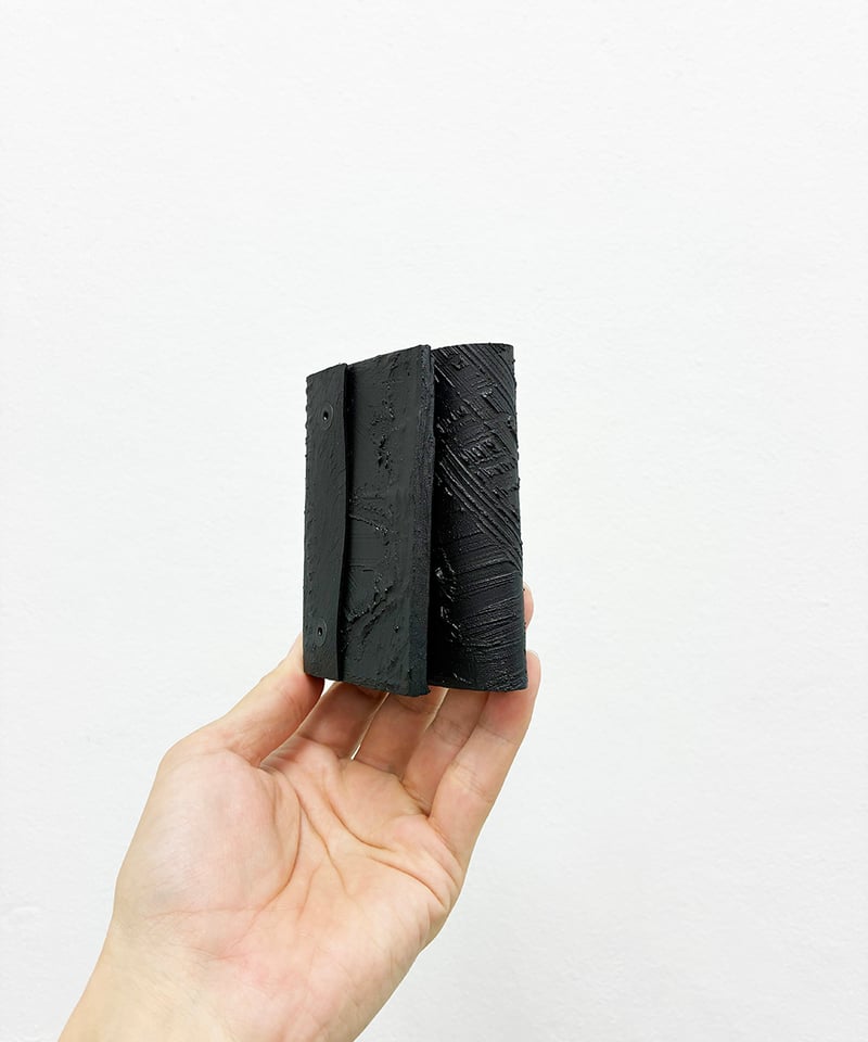 mw11｜三つ折り豆財布／BK | Kagari Yusuke ／カガリユウスケ